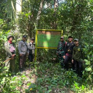 Bhabinkamtibmas dengan Unsur Terkait Gelar Patroli Pengawasan Hutan untuk Cegah Peredaran Ilegal TSL