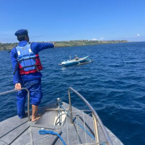 Sat Polairud Polres Dompu gelar patroli perairan di Teluk Saleh