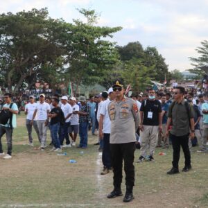 Kapolres Bima Kota Pimpin Pengamanan Final dan Penutupan Turnamen Sepak Bola Bupati Cup 2025