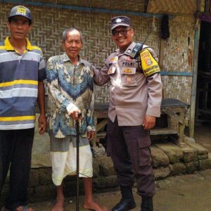 Program Peduli Mantap: Polres Lombok Barat Bantu Lansia dan Warga Sakit di Tiga Desa