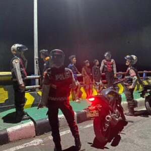 Unit patmor sat samapta polres dompu gelar patroli presisi kryd untuk ciptakan kamtibmas yang kondusif