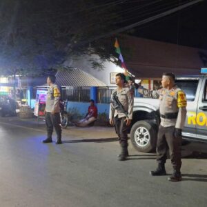 Gencarkan Patroli KRYD, Polsek Woha Pantau Aktivitas Masyarakat dan Cegah Potensi Guankamtibmas di Malam Hari