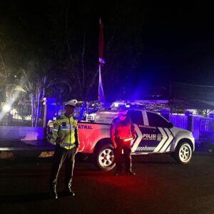 Satlantas Polres Dompu Laksanakan Blue Light Patrol dan Strong Point Malam Hari