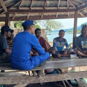 Cegah Kejahatan Jalur Laut dan Edukasi Nelayan Serta ABK Kapal Jaga Keselamatan Satpolairud Polres Gelar Kegiatan Binmas