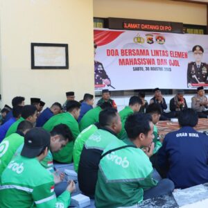 Polres Bima Kota Gelar Doa Bersama Lintas Elemen Mahasiswa dan Ojol