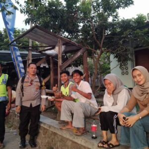 Polsek Batulayar Dorong Ketahanan Pangan Warga Dusun Batulayar