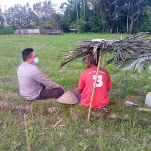 Bhabinkamtibmas Jagaraga Dorong Warga Kuripan Optimalkan Lahan untuk Ketahanan Pangan