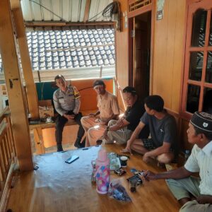 BHABINKAMTIBMAS SETELUK ATAS IMBAU WARGA JAGA KAMTIBMAS SECARA BERTAHAP, DARI SKALA KECIL HINGGA BESAR