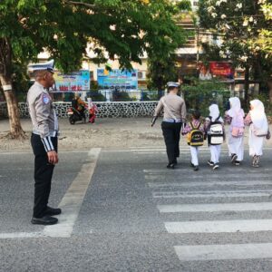 Sat Lantas Polres Bima Kota Laksanakan Rawan Pagi/Strong Point, Wujudkan Kamseltibcarlantas yang Lancar