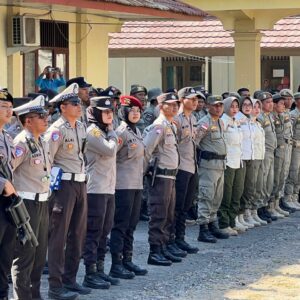 Personil Polres Dompu Bersama TNI, Brimob, dan Sat Pol PP Amankan Aksi Unjuk Rasa Damai oleh PMII di Kantor DPRD Kabupaten Dompu