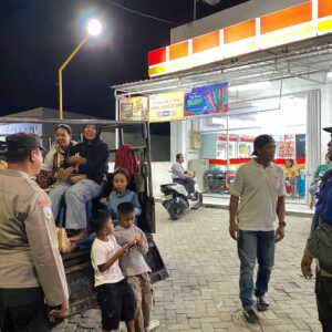 Personel Polsek Poto Tano Laksanakan Patroli Dialogis untuk Jaga Kamtibmas dan Pererat Silaturahmi