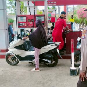 Jajaran Polsek Polres Sumbawa Barat Laksanakan Monitoring di Pertamina