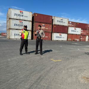 Unit Pamobvit Sat Samapta Polres Bima Kota Laksanakan Pengamanan di Obvit PT. PELINDO Cabang Bima