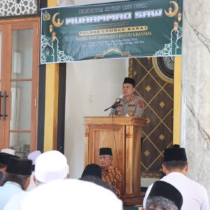 Polres Lombok Barat dan Warga Jembatan Kembar Gelar Maulid Nabi Penuh Kebersamaan