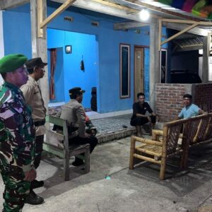 Menjaga Harkamtibmas dan Wujud Hadirnya Negara Ditengah Masyarakat, Polsek Tambora Gelar Patroli Gabungan
