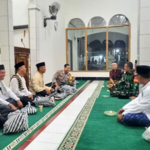 Sinergi Bhabinkamtibmas dan Bhabinsa Di Desa Binaan