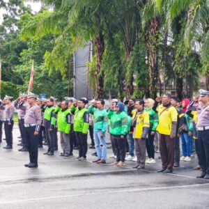 Ratusan Ojol Dikukuhkan Jadi Duta Keselamatan Berlalu Lintas di Riau