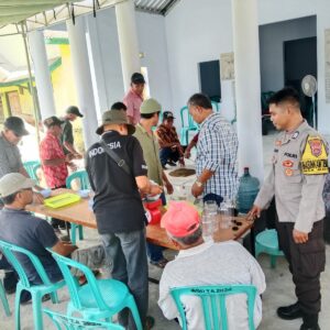 Bhabinkamtibmas Dampingi Pelatihan Pengelolaan Ekosistem Pertanian Sehat Ramah Lingkungan Berkelanjutan (PSRLB)