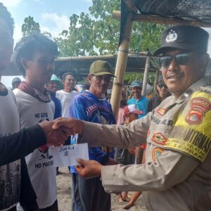 Lomba Perahu Layar Meriahkan Maulid Nabi di Pantai Cemare, Lembar Selatan