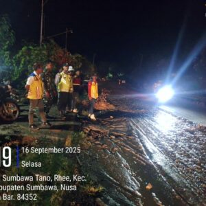 Ciptakan Keamanan dan Kelancaran Lalu Lintas, Anggota Polsek Rhee Siaga Malam Hari