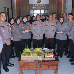 Kapolres Sumbawa Barat Apresiasi Dedikasi Polwan di Hari Jadi ke-77