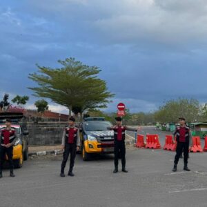 “Rawan Sore” Bentuk Pelayanan Satsamapta Polres Bima Kepada Masyarakat