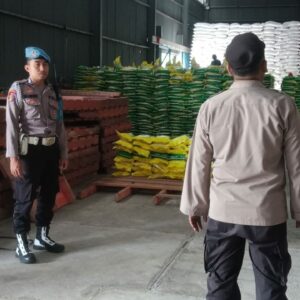 Polsek Lembar Tingkatkan Patroli KRYD di Gudang Bulog Serumbung