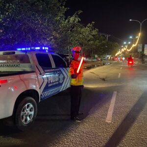 Sat Lantas Polres Bima Kota Gelar Blue Light Patrol dan Pengaturan Lalu Lintas