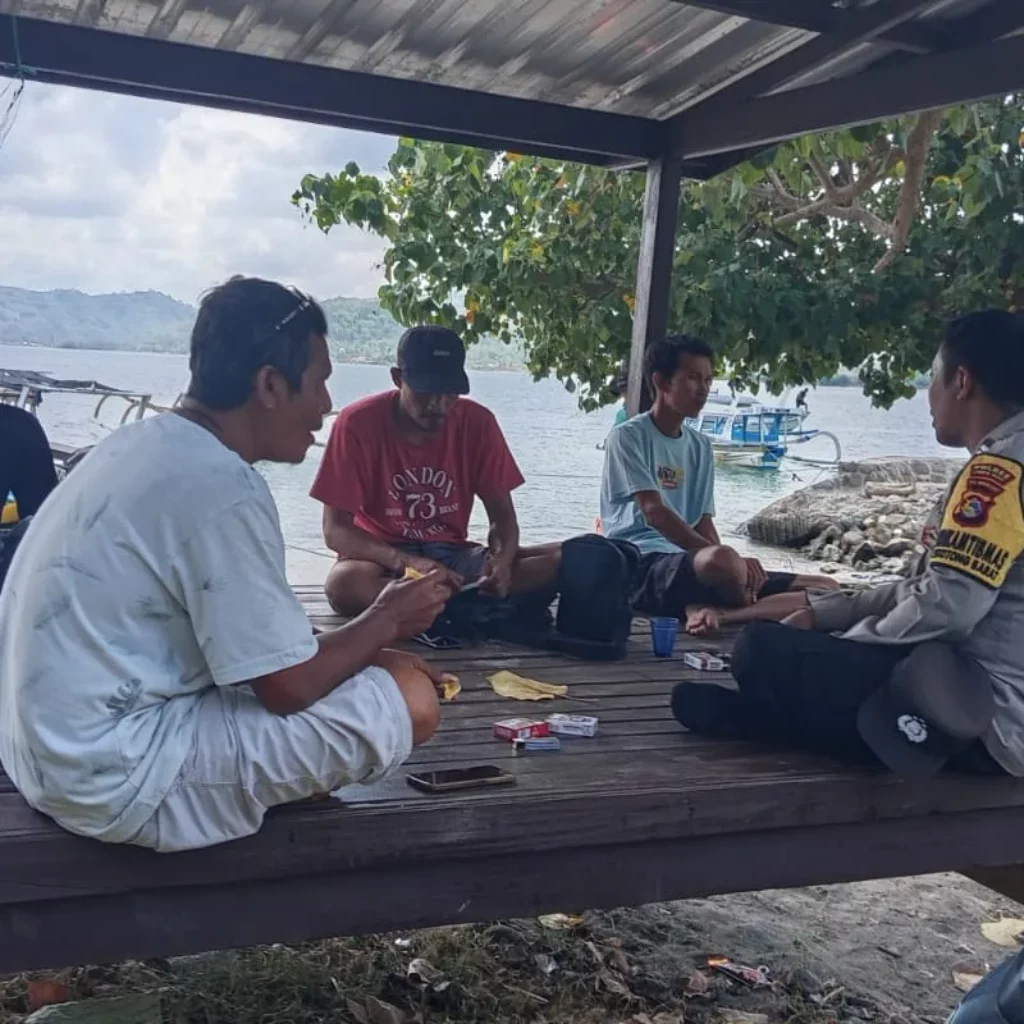 Jurus Bhabinkamtibmas Sekotong: Jamin Ketahanan Pangan dengan Lahan Kosong