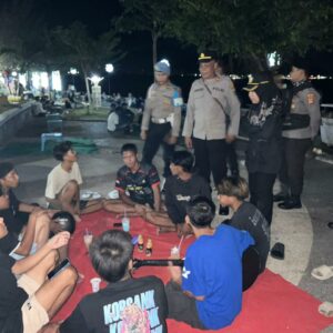 Personel Gabungan Polres Bima Kota Laksanakan Kegiatan Rutin yang Ditingkatkan (KRYD), Antisipasi Gangguan Keamanan