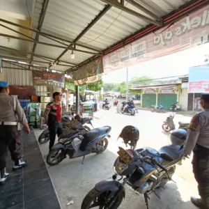 Polsek Sekotong Gencar Patroli Dialogis, Warga Merasa Aman
