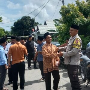 BHABINKAMTIBMAS DESA GOA HADIRI TAKZIAH DAN HIMBAU WARGA JAGA KONDUSIFITAS