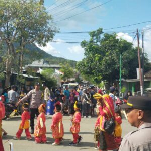 Polres Sumbawa Barat Bersama Instansi Terkait Amankan Jalannya Kegiatan Karnaval