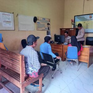 PELAYANAN SPKT POLRES DOMPU TERUS TINGKATKAN KUALITAS, WARGA PUAS DENGAN PELAYANAN RAMAH DAN CEPAT