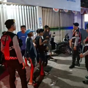Unit Patmor Sat Samapta Polres Dompu Gencarkan Patroli Malam untuk Ciptakan Situasi Aman dan Kondusif