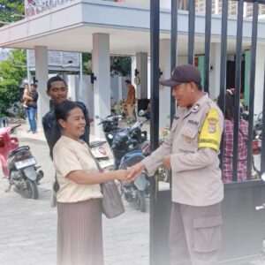 Polsek Rasanae Timur Jaga Kekhidmatan Ibadah Umat Kristiani Melalui Patroli Minggu Kasih