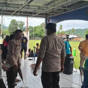 Polsek Taliwang Amankan Jalannya Turnamen Sepak Bola Kades Cup III di Desa Sermong