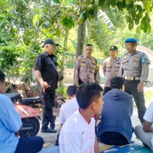 Polsek Lembar Aktif Jaga Kamtibmas Lewat Patroli Dialogis