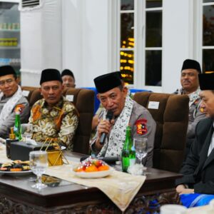 Kapolri Tekankan Jaga Persatuan-Kesatuan saat Silaturahmi ke Ponpes An-Nur Malang