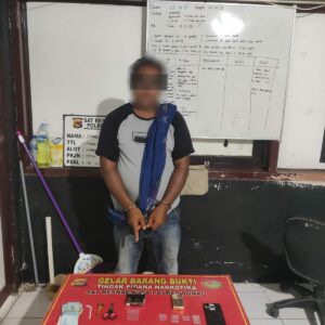 SATRESNARKOBA POLRES DOMPU RINGKUS SEORANG PENGEDAR SABU DI DESA TAMBORA