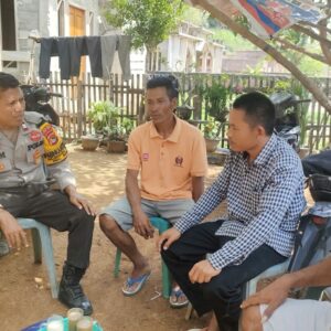 Bhabinkamtibmas Kelurahan Nitu Sambangi Warga, Ajak Aktifkan Poskamling dan Jaga Harkamtibmas