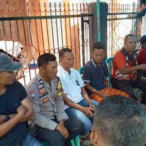 Bhabinkamtibmas Polres Bima Kota Sampaikan Himbauan Kapolres Terkait Kewaspadaan Menghadapi Cuaca Ekstrem