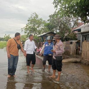 Gerak Cepat Polsek Bolo, Bantu Warga Terdampak Banjir di Tiga Desa Wilayah Kecamatan Bolo