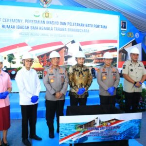 Polri Topping Off SMA Kemala Taruna Bhayangkara: Awal Era Baru Pendidikan Berkarakter dan Berintegritas