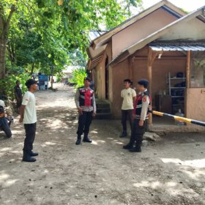 Patroli Hebat” Polsek Sekongkang Gaungkan Harkamtibmas, Ajak Warga Jaga Wilayah Setiap Saat