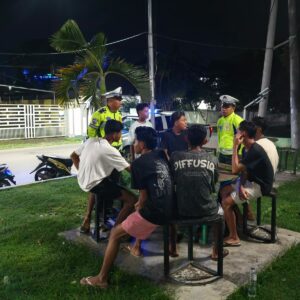 Satlantas Polres Dompu Gelar Blue Light Patrol dan Strong Point Malam, Wujudkan Kamseltibcar Lantas yang Aman dan Kondusif