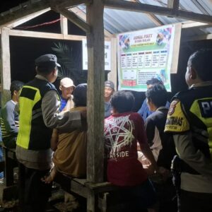 Personel Polsek Taliwang Laksanakan Patroli Dialogis, Cegah Kegiatan Negatif di Wilayah Taliwang