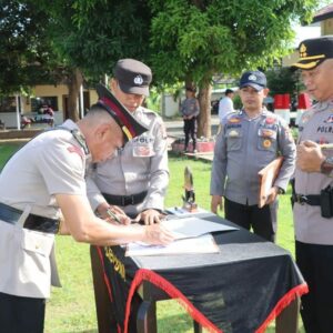 Pimpin Sertijab 4 Kapolsek dan 1 Kabag Kapolres Bima AKBP Eko Sutomo S.I.K.,M.I.K: Penghargaan atas Prestasi Serta Dedikasi dan Amanah