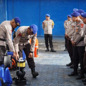 Ditpolairud Polda NTB Gelar Peralatan SAR dan Siagakan Personel Jelang Natal dan Tahun Baru
