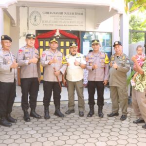 Polres Sumbawa Barat Amankan Ibadah Natal 2025 di Wilayah Maluk